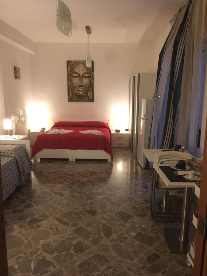 Hotel Blackboard House Bari Esterno foto