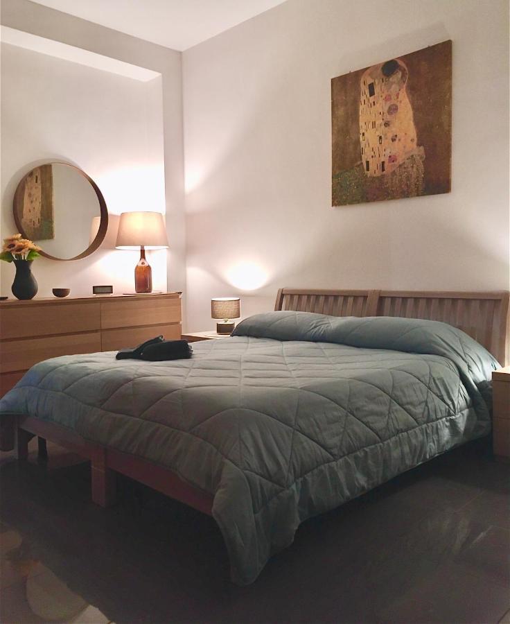 Hotel Blackboard House Bari Esterno foto
