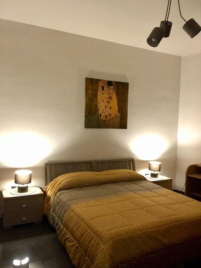 Hotel Blackboard House Bari Esterno foto