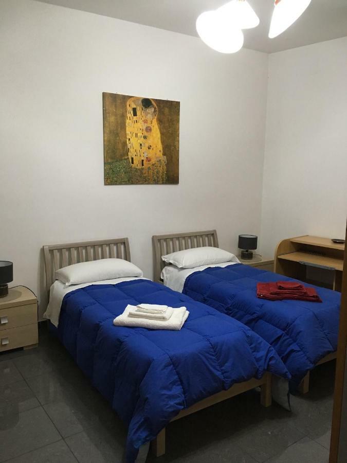 Hotel Blackboard House Bari Esterno foto