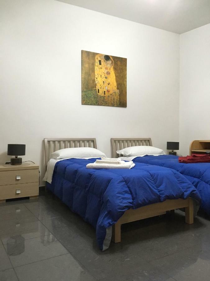 Hotel Blackboard House Bari Esterno foto