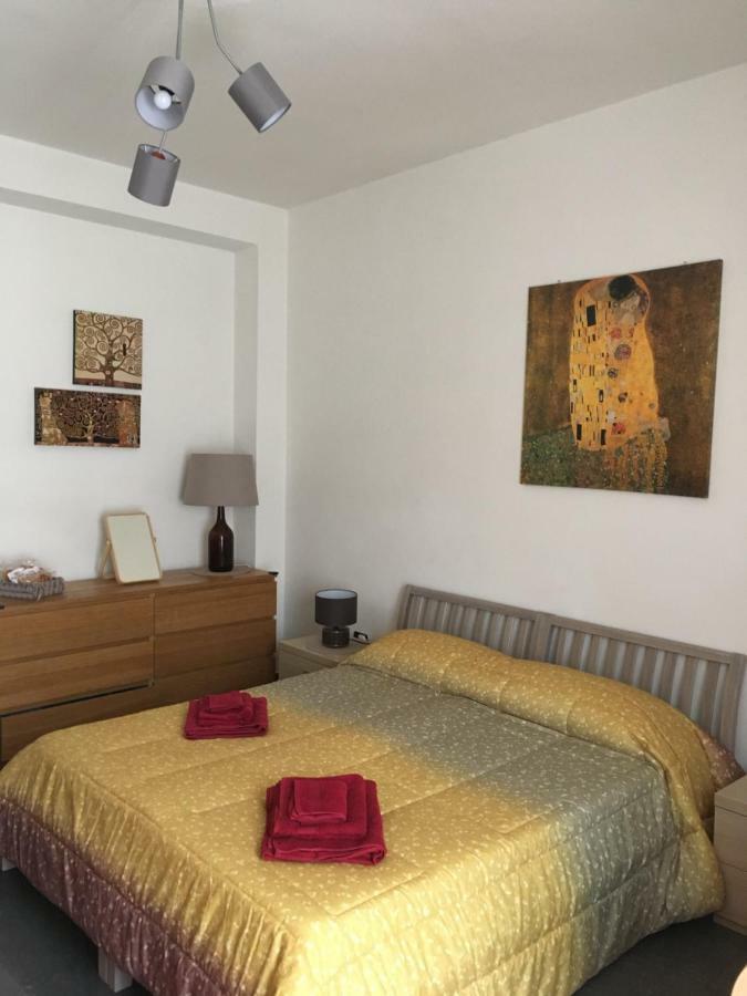 Hotel Blackboard House Bari Esterno foto